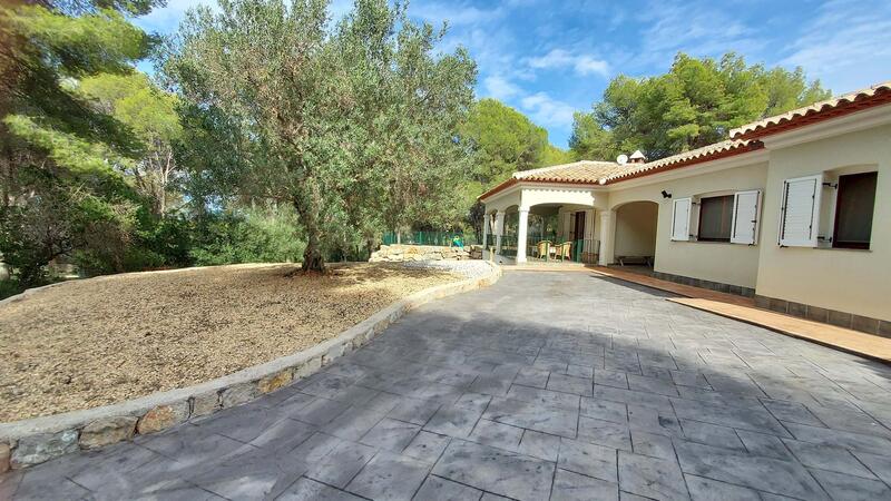 4 bedroom Villa for sale