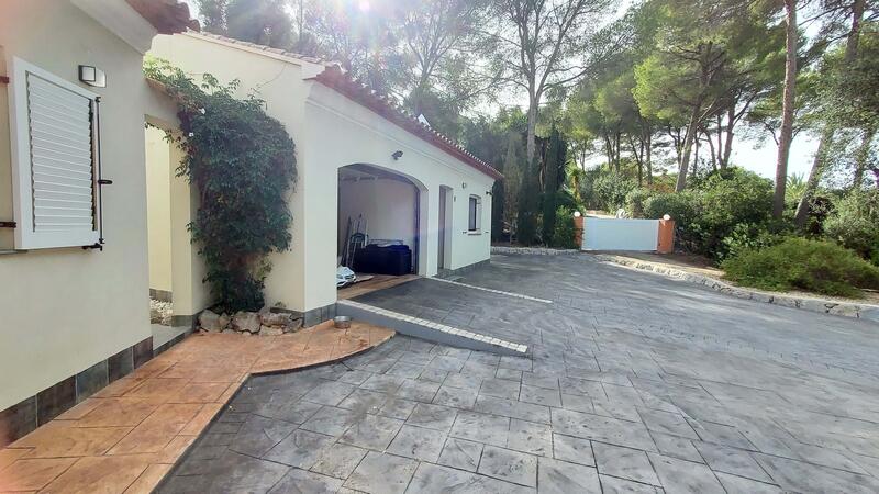 4 Cuarto Villa en venta