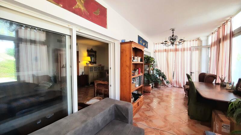 2 Cuarto Villa en venta