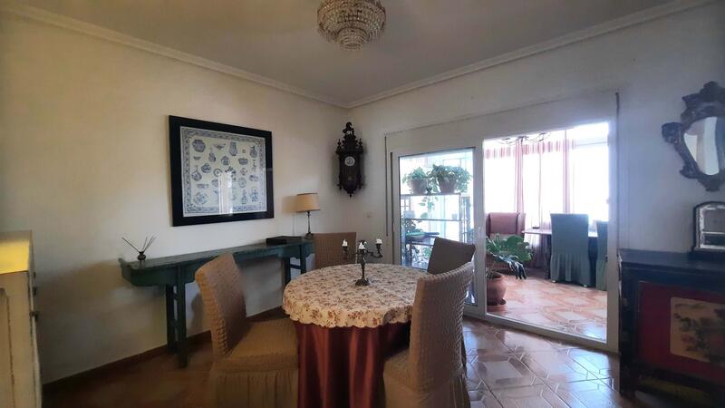 2 Cuarto Villa en venta