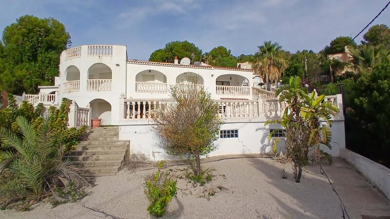 5 bedroom Villa for sale