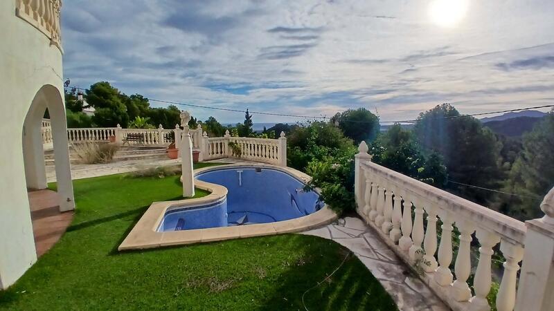 5 bedroom Villa for sale