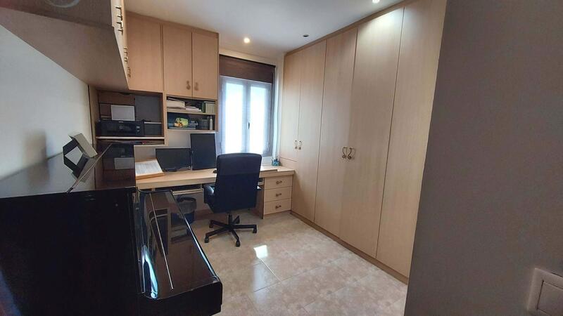 3 bedroom Apartment for sale