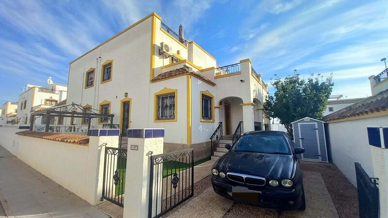 3 bedroom Townhouse for sale