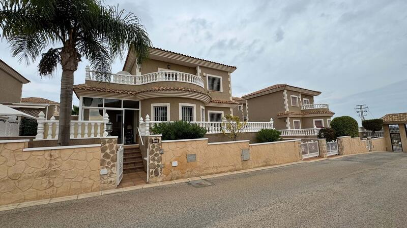 Auberge à vendre dans Torrevieja, Alicante