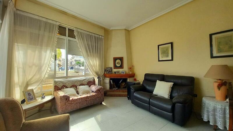 3 bedroom Apartment for sale