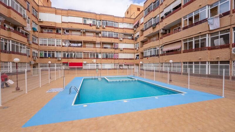 Appartement zu verkaufen in Torrevieja, Alicante