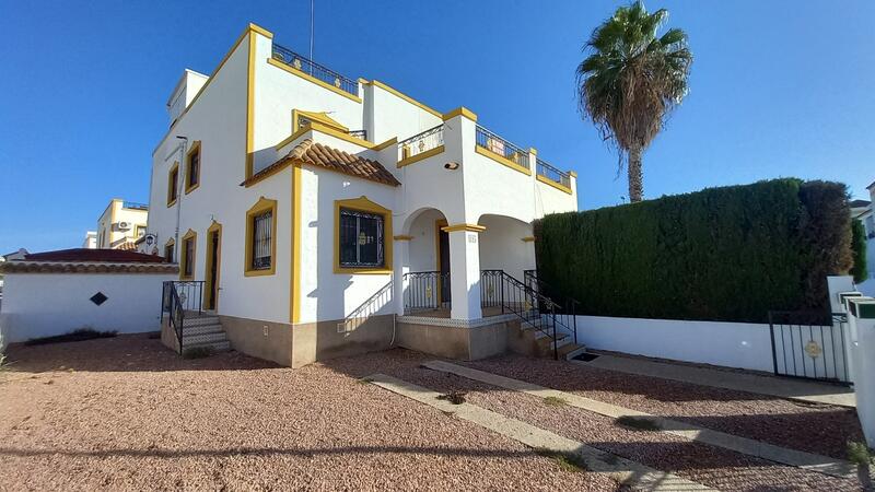 Maison de Ville à vendre dans Orihuela, Alicante