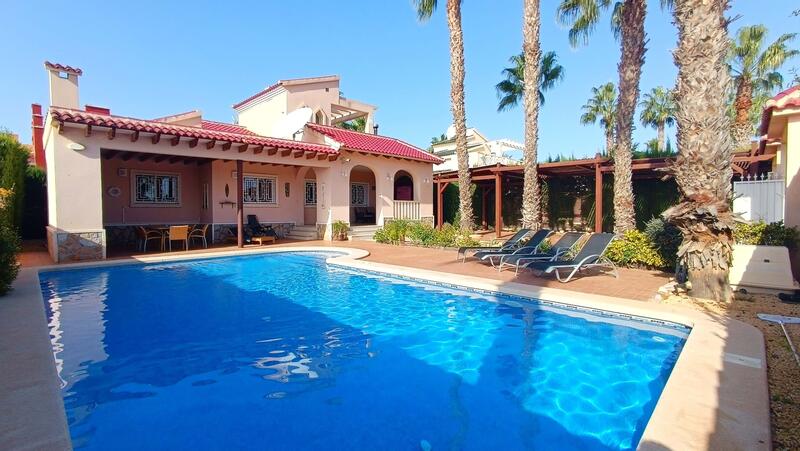 Villa for sale in Rojales, Alicante