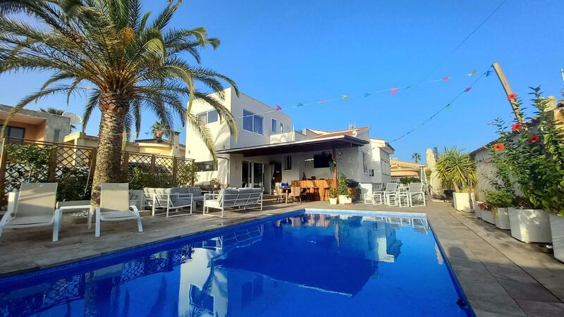 Villa for sale in Rojales, Alicante