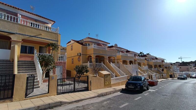 Duplex zu verkaufen in Orihuela, Alicante