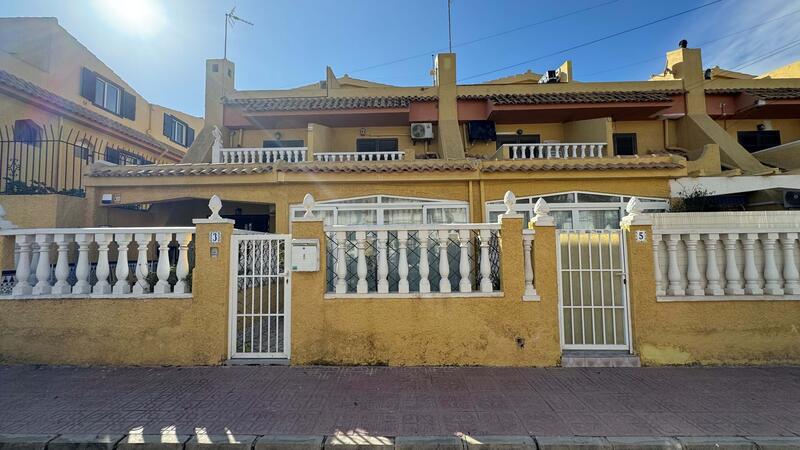 Stadthaus zu verkaufen in Torrevieja, Alicante