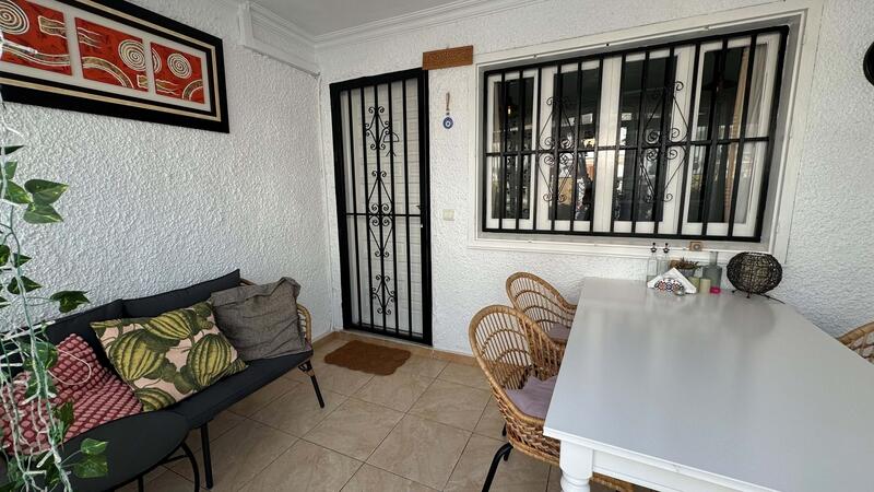 3 bedroom Townhouse for sale