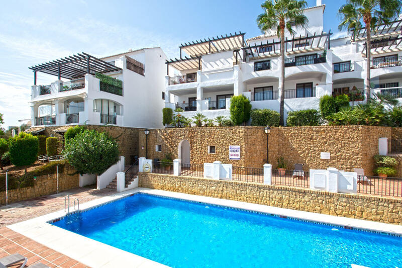 Townhouse for sale in Los Monteros, Málaga