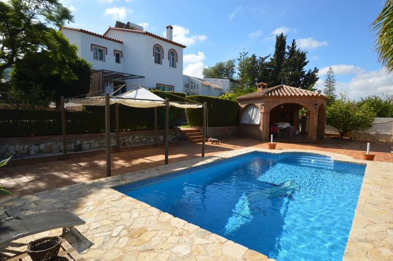 Villa for sale in Alhaurin de la Torre, Málaga