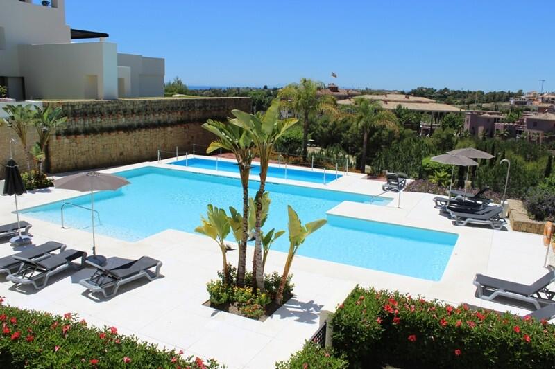 Apartment for sale in Benahavis, Málaga