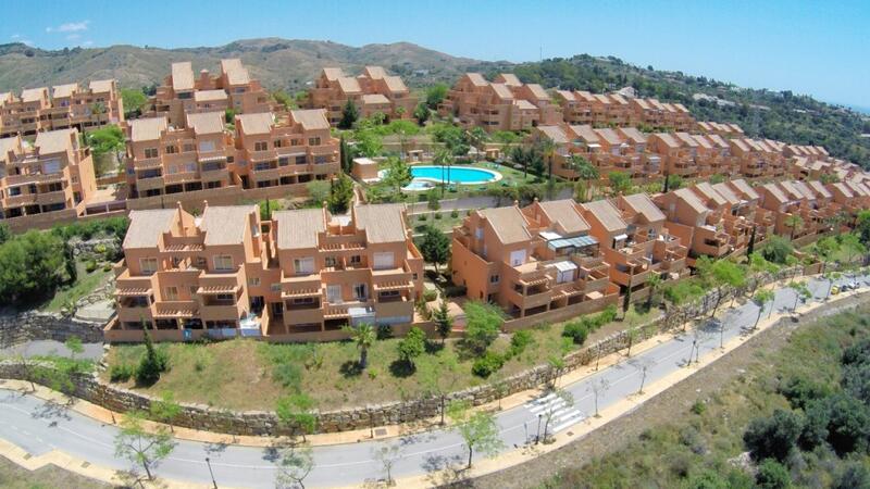 Apartamento en venta en Elviria, Málaga