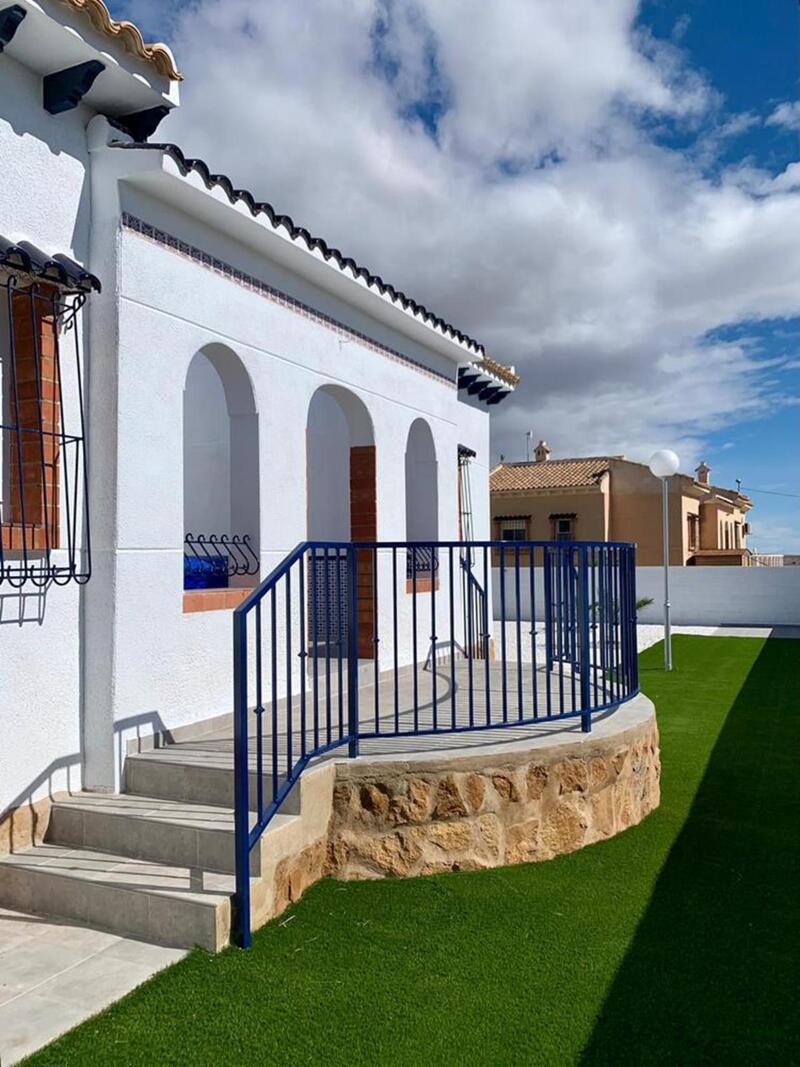 Villa for sale in Gea y Truyols, Murcia