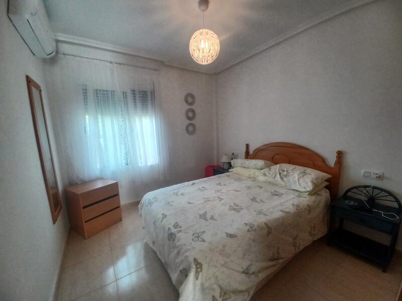 2 Cuarto Villa en venta