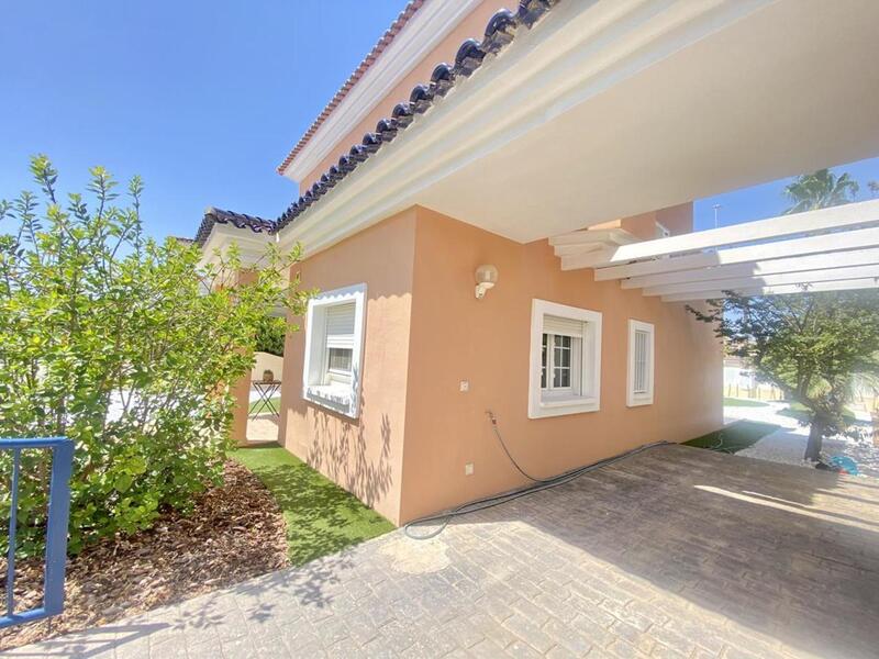 3 Cuarto Villa en venta