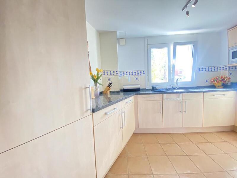 2 slaapkamer Appartement Te koop