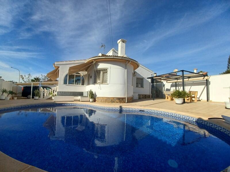 Villa til salgs i Ciudad Quesada, Alicante