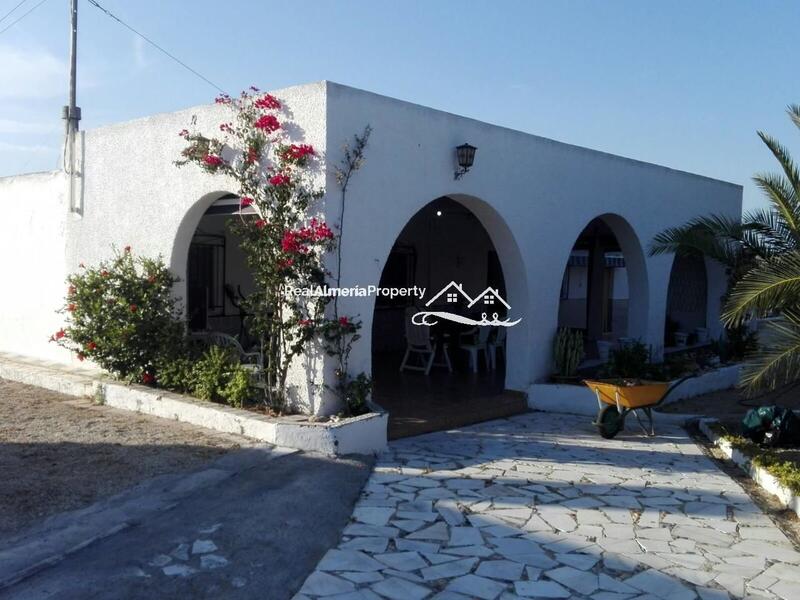 Villa zu verkaufen in Agua Amarga, Almería