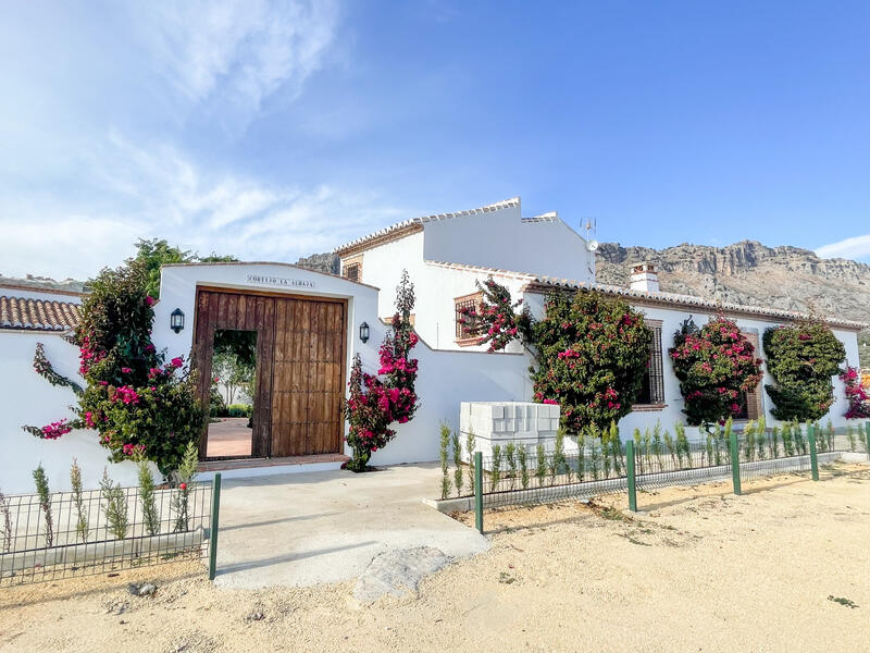 Casa de Campo en venta en Villanueva de la Concepcion, Málaga
