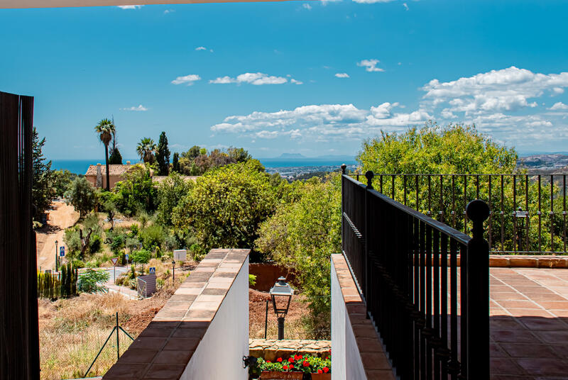 Cave House for sale in Istan, Málaga