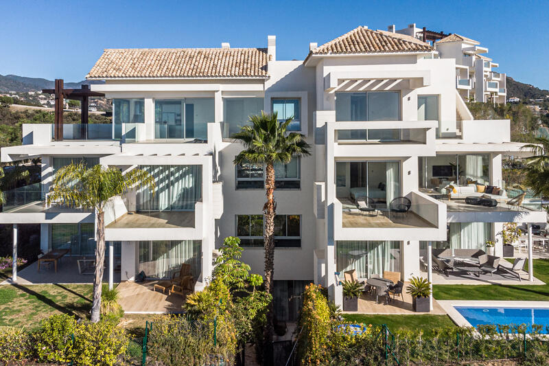 Duplex till salu i Benahavis, Málaga