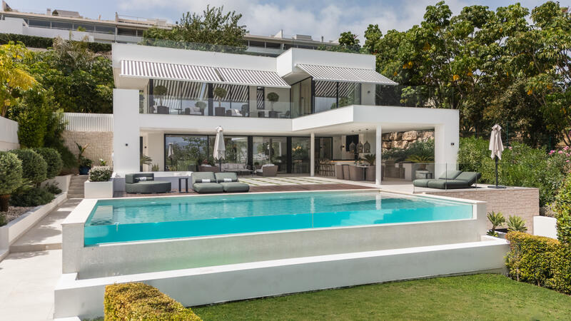 Villa til salg i Marbella, Málaga