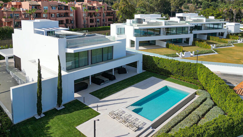 Villa til salg i Marbella, Málaga