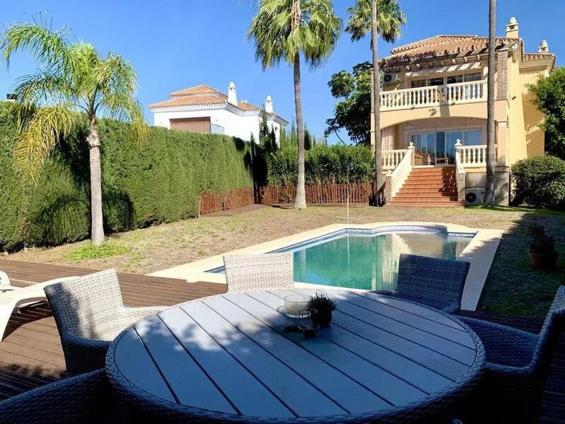 Villa en venta en Mijas Costa, Málaga