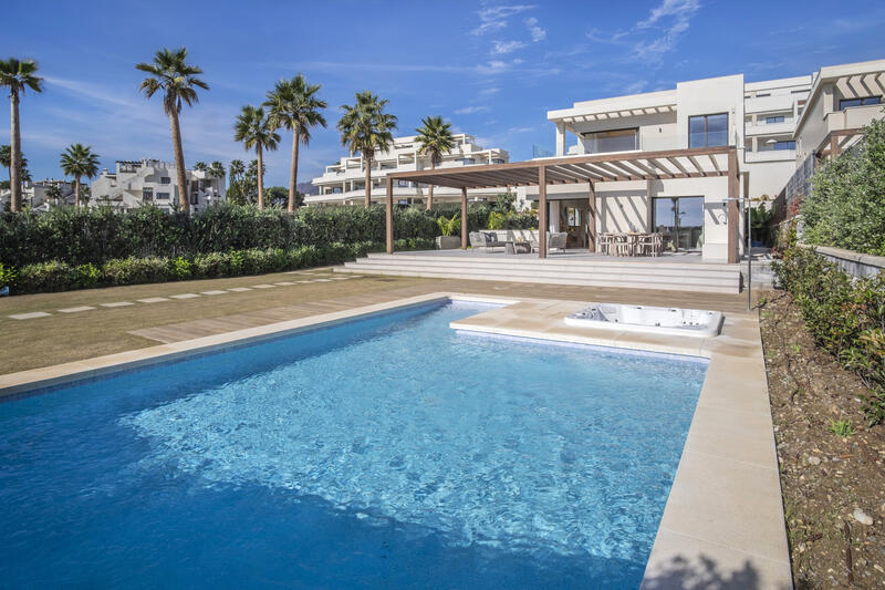 Villa à vendre dans Estepona, Málaga