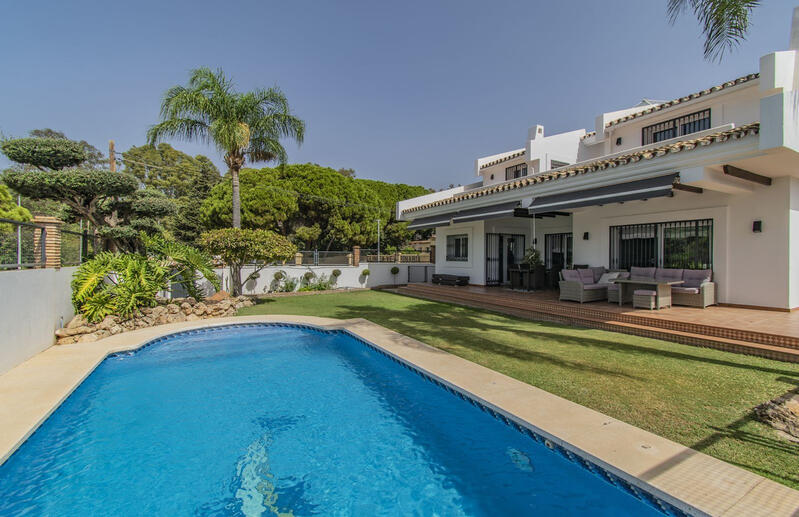 Villa for sale in Marbella, Málaga