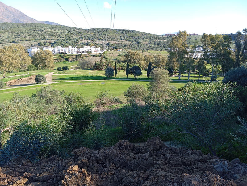 Terrain à vendre dans Estepona, Málaga