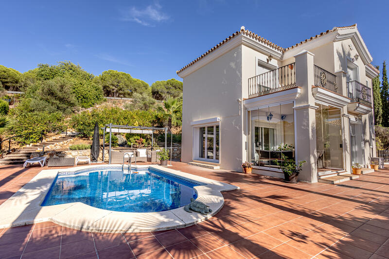 Villa for sale in Alhaurin el Grande, Málaga