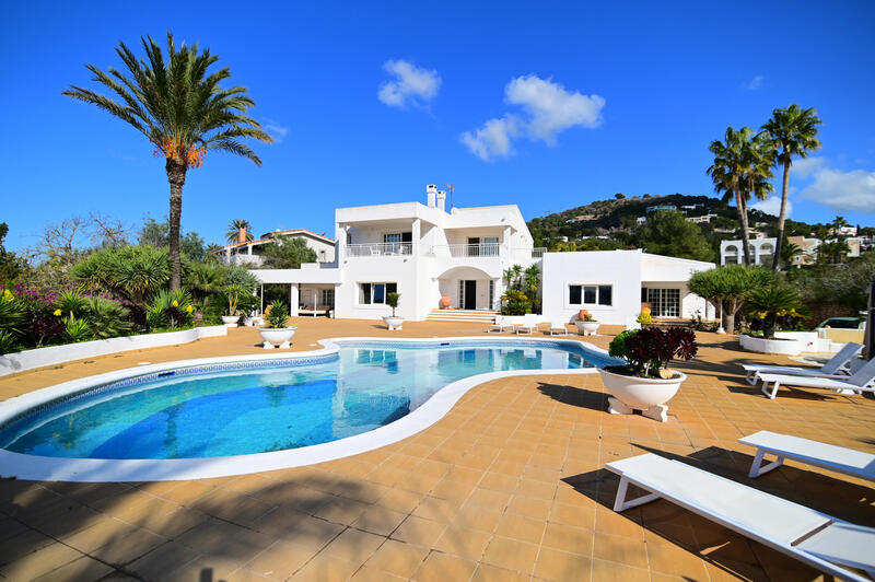 6 bedroom Villa for sale