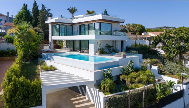 Villa for sale in Marbella, Málaga