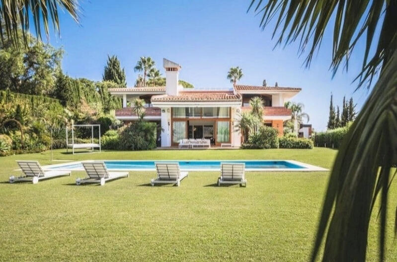 Villa for sale in Marbella, Málaga