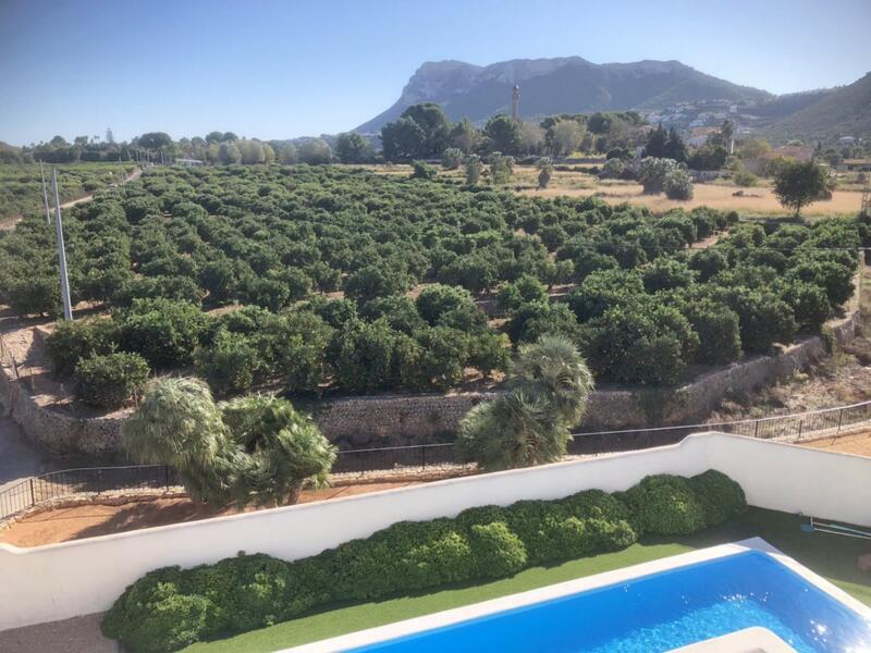 Gezinswoning Te koop in La Xara, Alicante