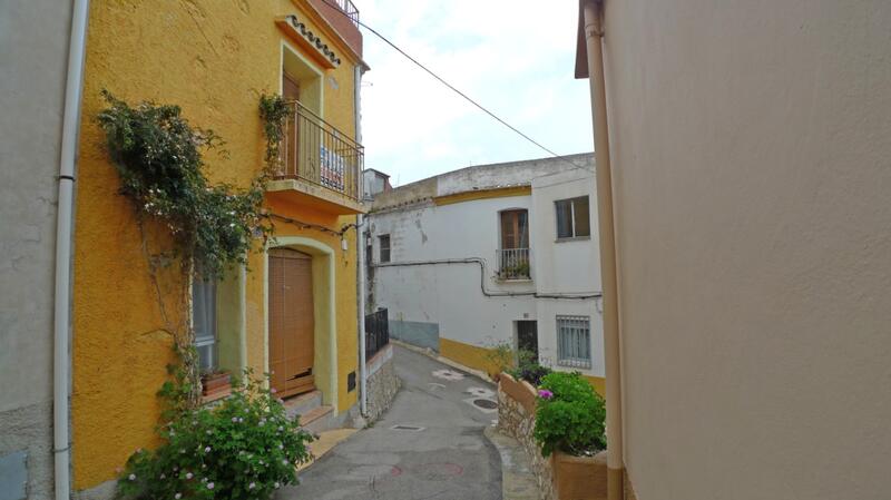 Townhouse for sale in La Vall de Laguar, Alicante