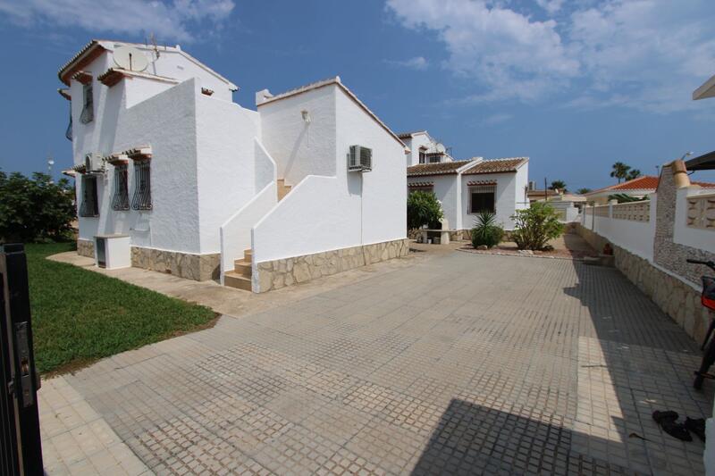 Villa til salg i Denia, Alicante