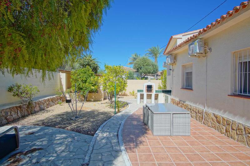 4 Cuarto Villa en venta