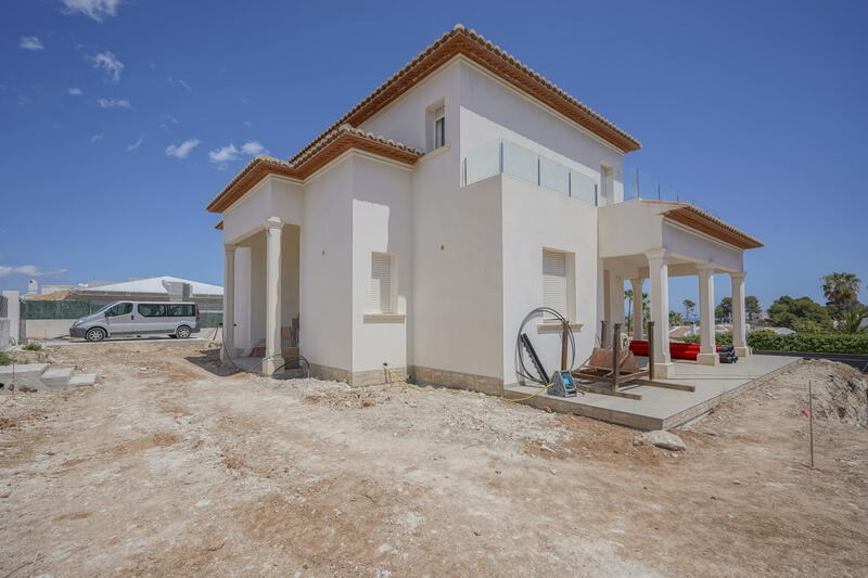 4 Cuarto Villa en venta