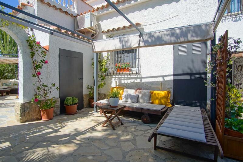 4 Cuarto Villa en venta