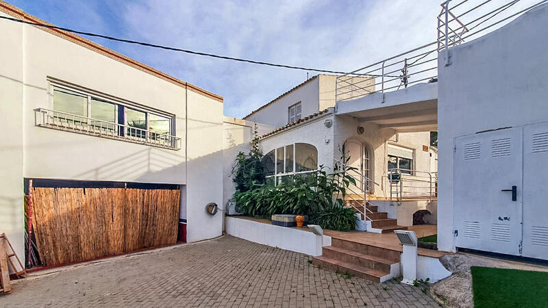 4 Cuarto Villa en venta