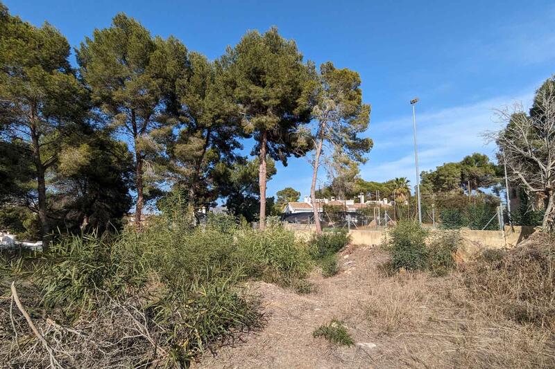 Land for sale in Moraira, Alicante