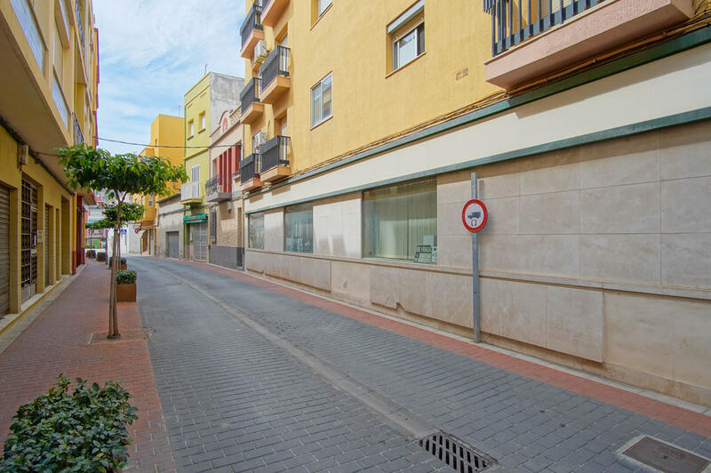 2 Cuarto Local Comercial en venta