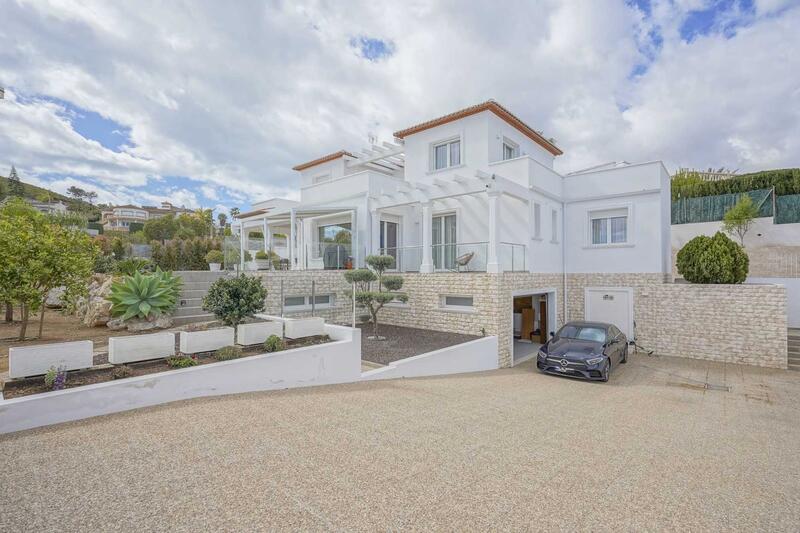 5 bedroom Villa for sale